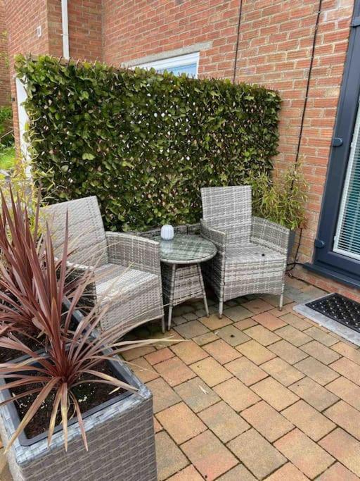 Luxury Mumbles View Studio Apartment Swansea Exterior photo
